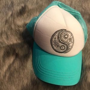 Billabong hat